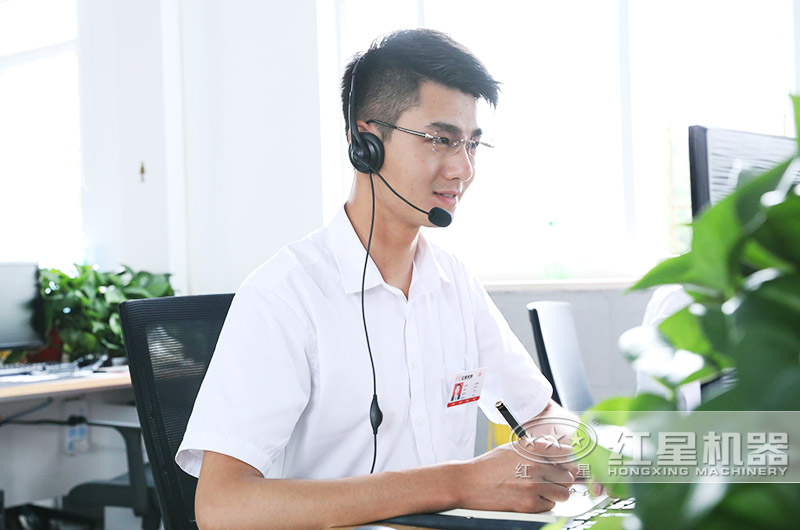 24小時(shí)客服接待，隨時(shí)待命解決用戶(hù)疑惑