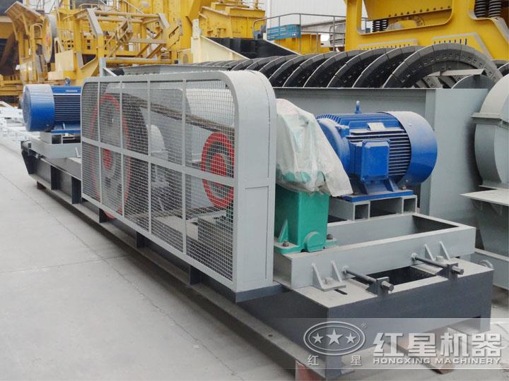 對輥式破碎機(jī)電機(jī)功率45*2KW，處理能力20-40t/h
