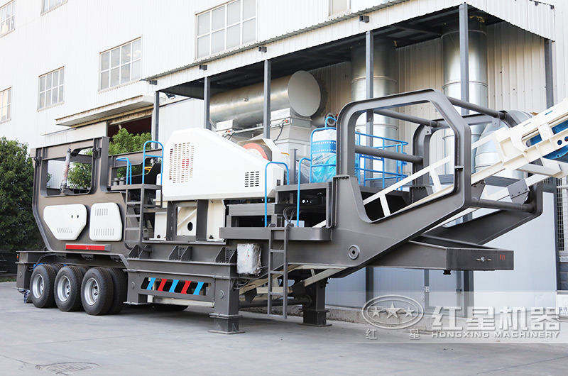 輪胎移動鄂破機(jī)，車頭牽引隨意行走，對環(huán)境要求低 